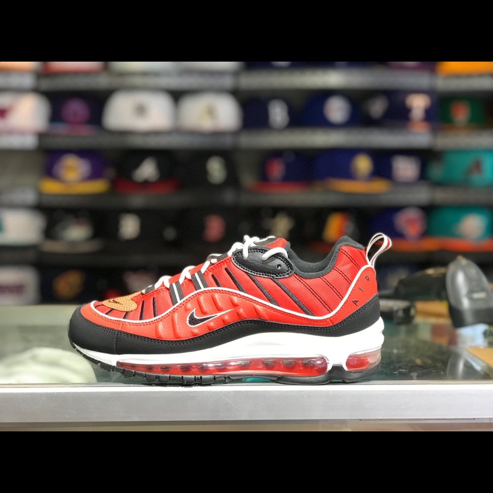 Sneaker
